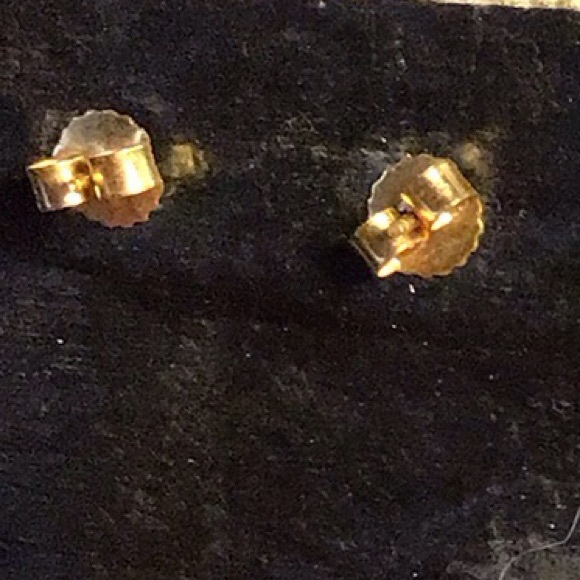 VINTAGE WHITE EARRINGS with Gold metal ….. dangle earrings - Picture 7 of 7